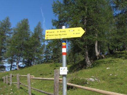 IMG 2340 Celovška koča (Klagenfurter Hütte)-smerokaz za Poden in Ovčji vrh