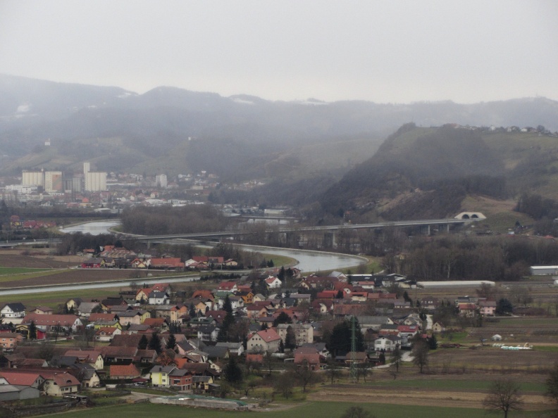 IMG_6239_Maribor_pred kanalom hidroelektrarne Zlatoličje vas Zrkovci.jpg