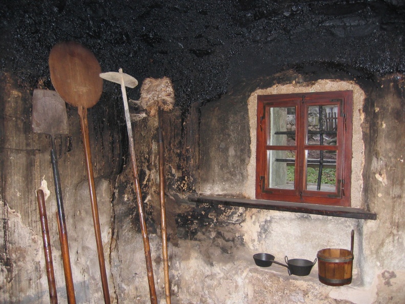 141_4117 Črna kuhinja v Prešernovi hiši v Vrbi.JPG