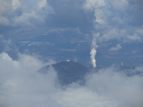 IMG 0743 Gora Oljka in dim šoštanjske termoelekrarne z vrha Mrzlice