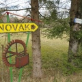 IMG 2202 Smerokaz za Novakov mlin in Kettejevo pot pri mostu čez Posrtev