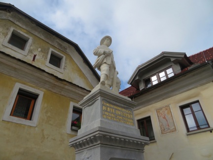 IMG 5335 Radovljica-spomenik Josipini Hočevarjevi