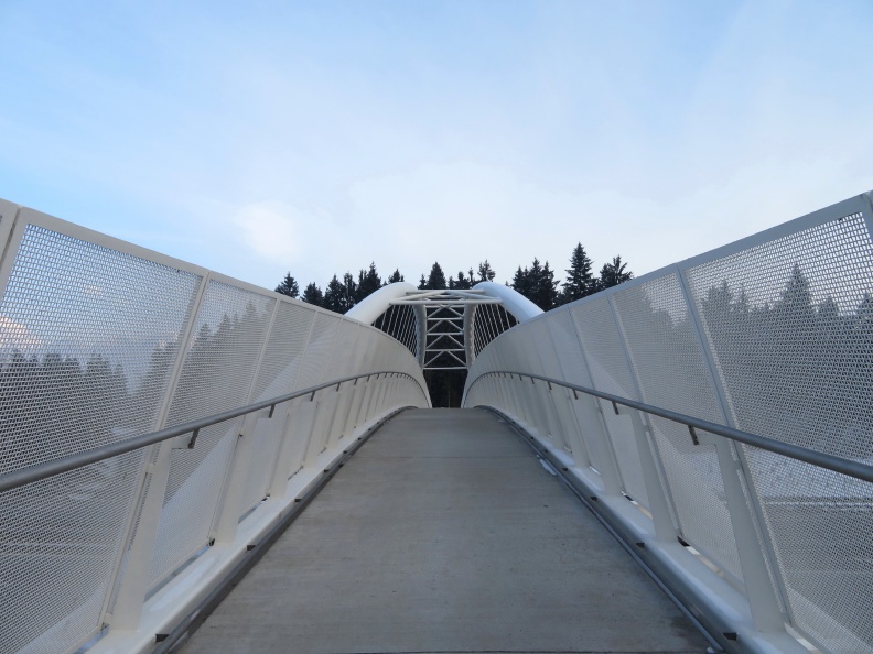 IMG_7857_Most vzdihljajev čez gorenjsko avtocesto (kolesarska-peš pot Šenčur-Voklo).JPG