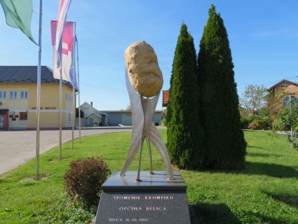 IMG 3230 Belica-spomenik krompirju