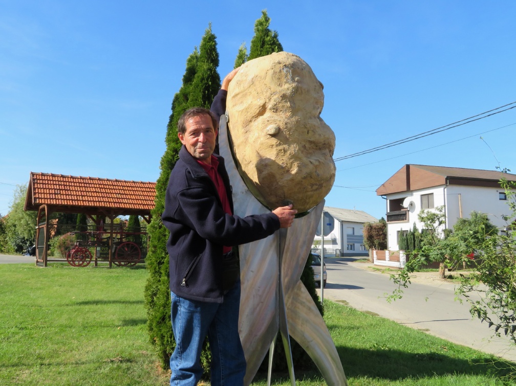 IMG 3240 Belica-spomenik krompirju