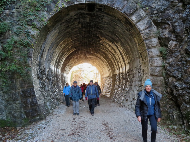 IMG_3755_Prvi tunel nad dolino Glinščice.JPG