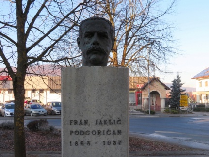 IMG 4131 Videm-spomenik pisatelja Frana Jakliča 