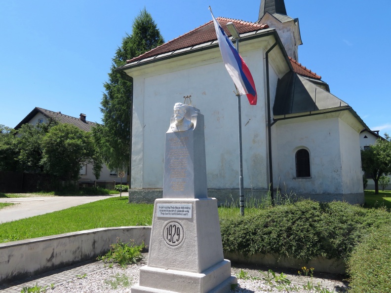 IMG_6104_Podreča-spomenik pesnika Simona Jenka.JPG