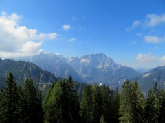 IMG 8021 Pogled proti Montažu in goram nad dolino Zajzera