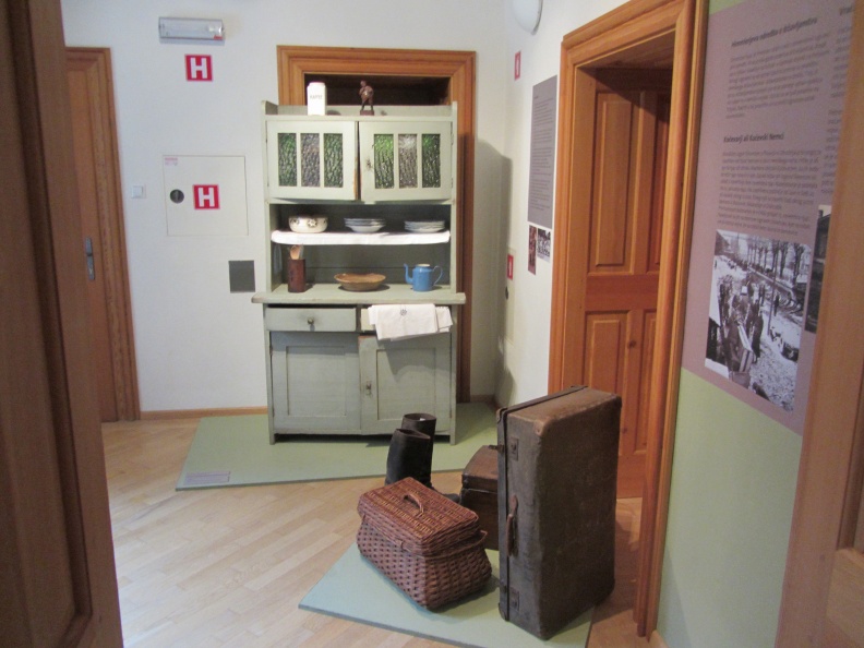 IMG_8279_Krško-Mestni muzej Krško-razstava izgnancev.jpg