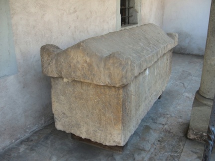 IMG 0346 Kranj-rimski sarkofag iz Šenčurja