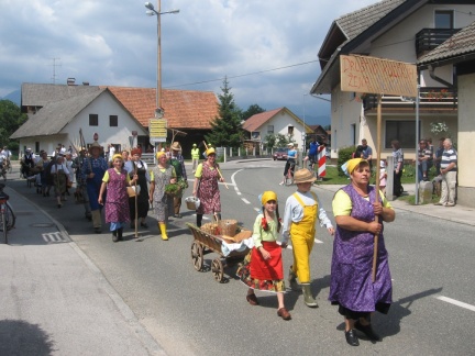 IMG 1325 Krompirjeva povorka-Aktiv kmečkih žena Šenčur