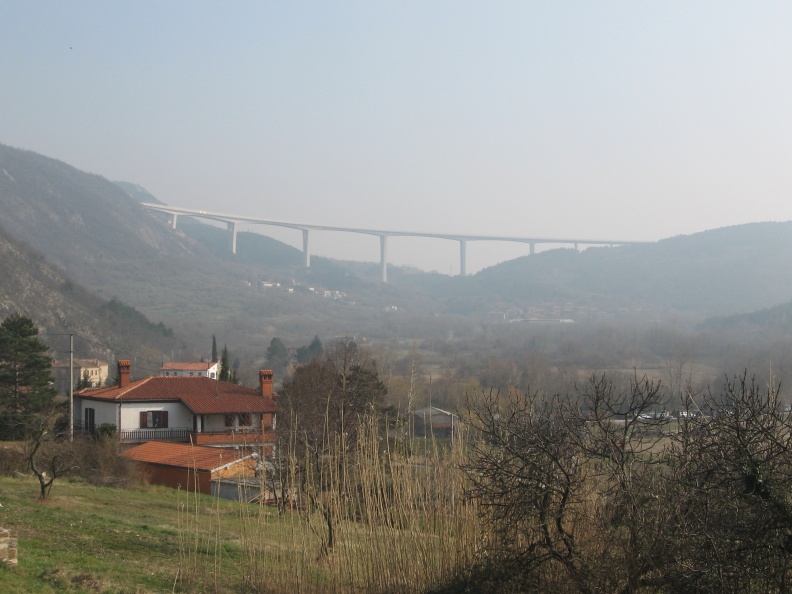 IMG_3383_Viadukt Črni Kal.JPG