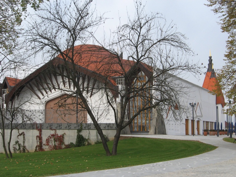 IMG_1393_Lendava-knjižnica in kulturni dom.jpg
