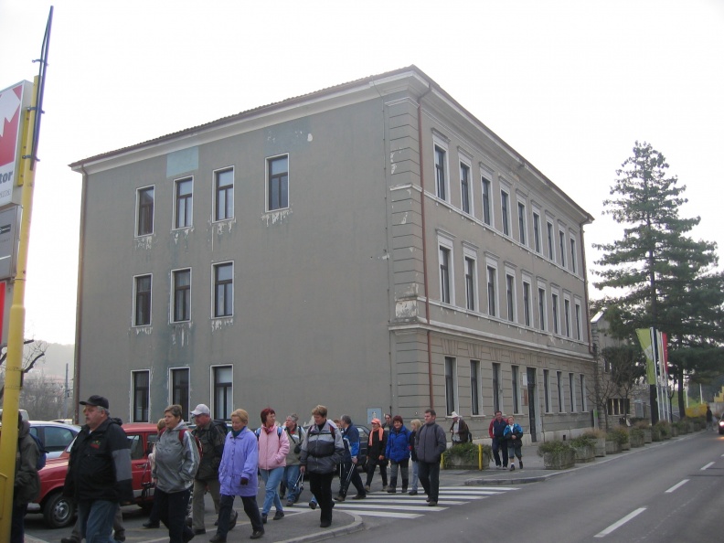 320_2059 Sežana-stara osnovna šola.JPG