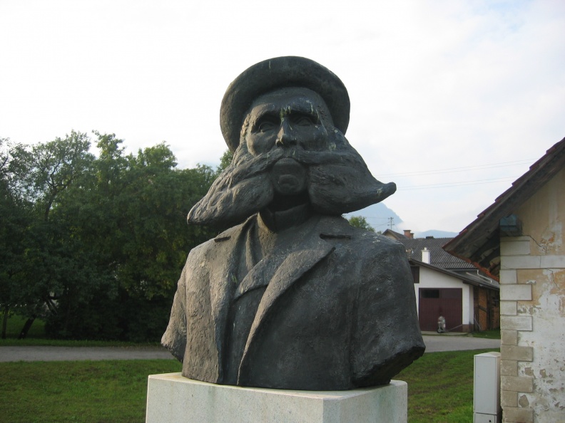 188_8803 Globasnica-kip Franc Leder Lesičjak.JPG