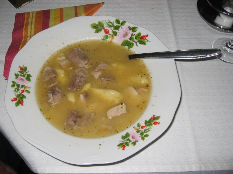 160_6003 Kisla juha Pri dvojčicah v Križeči vasi.JPG