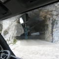 125 2542 Vožnja skozi tunele na mangrtski cesti