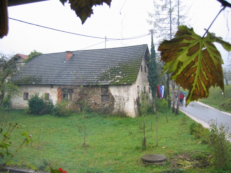 137_3751 Tonijeva hiša s Resnikove kašče v Moravčah.JPG