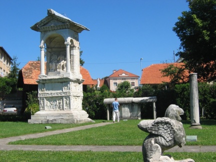 123 2382 Rimska nekropola v Šempetru