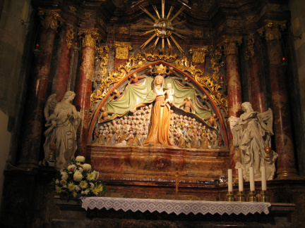 138 3877 Relief v oltarju Marijine cerkve na Ptujski gori