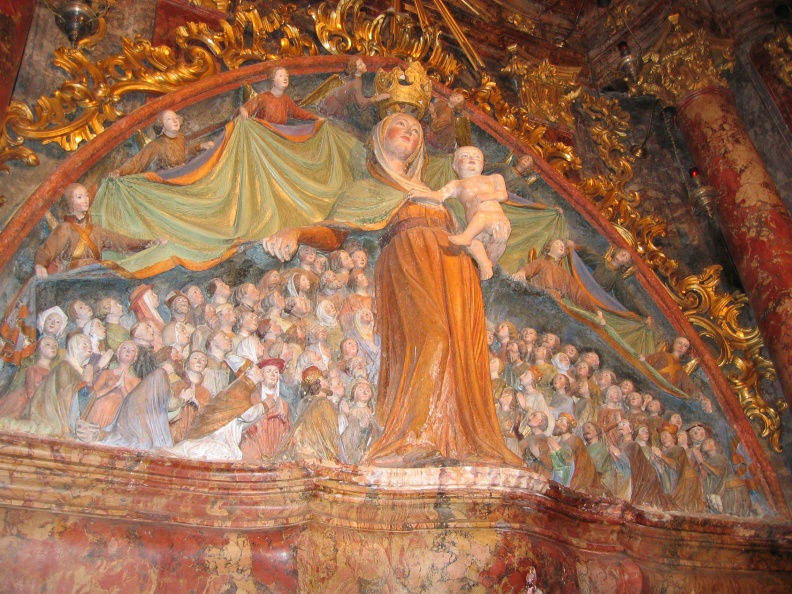 138_3880 Relief Marije Zavetnice v oltarju na Ptujski gori.JPG