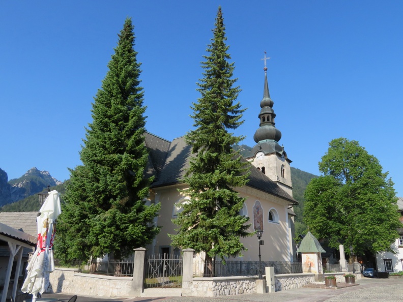 IMG_1108_Kranjska Gora-cerkev Marijinega vnebovzetja.JPG