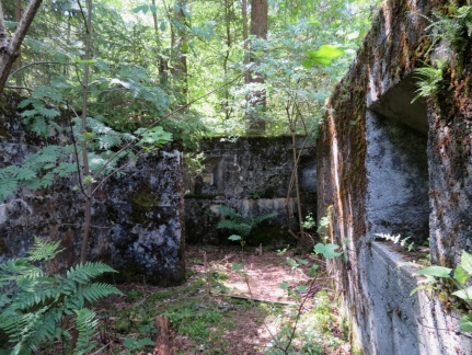 IMG 1185 Bunker pri železniškem mostu med Gozd Martuljkom in Belco