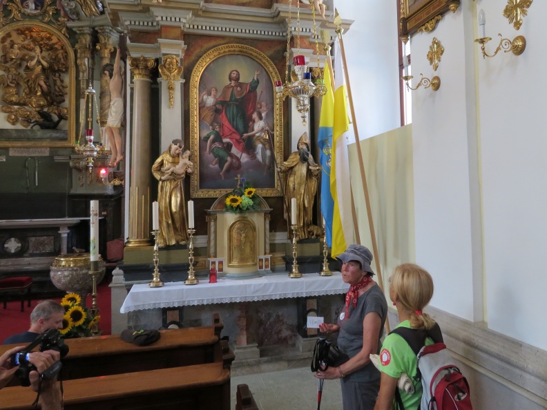 IMG_1836_Stranski oltar sv. Jakoba v cerkvi sv. Jurija v Šenčurju.JPG