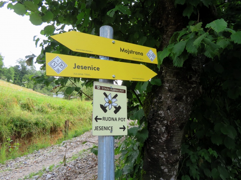 IMG_2219_Prihodi-oznake za Juliano trail in Staro rudno pot.JPG