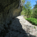 IMG 8188 Pot pod steno pri trdnjavi Kluže proti Možnici in Rombonu